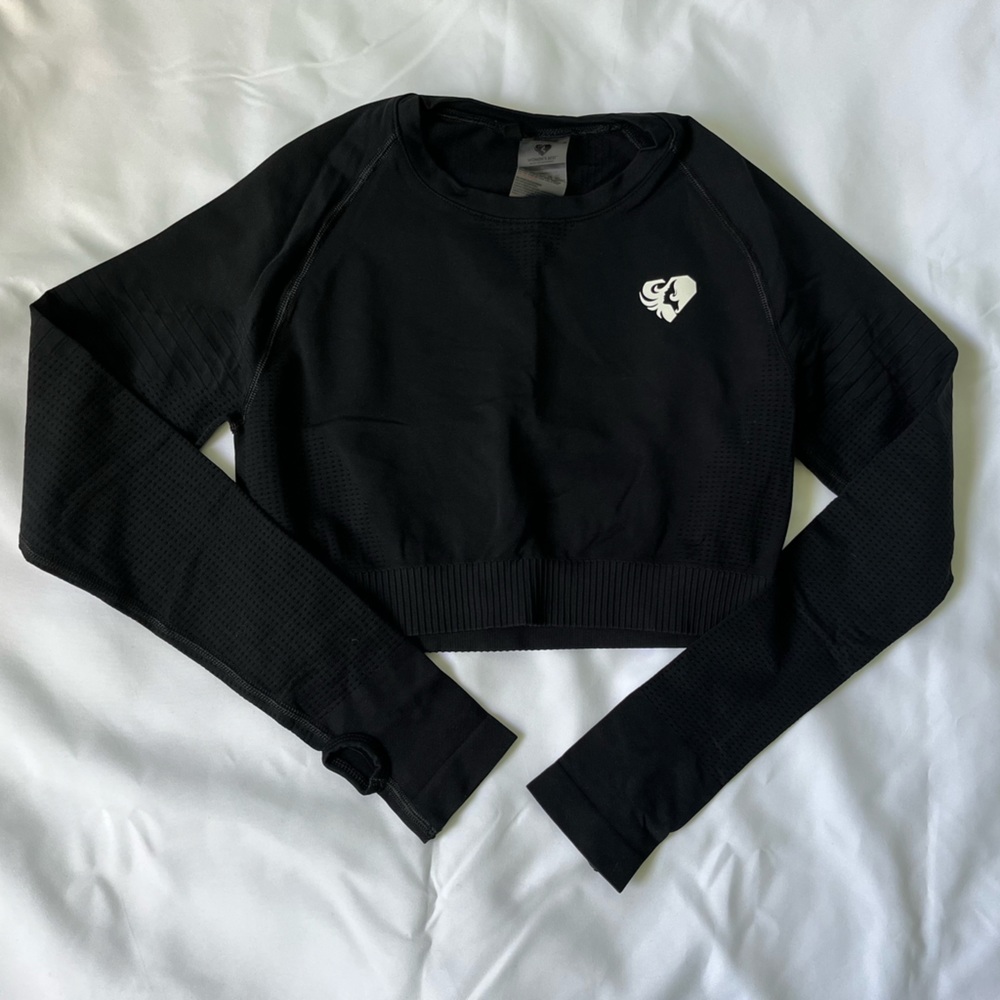 Woman’s Best Power Seamless Long Sleeve Crop Top